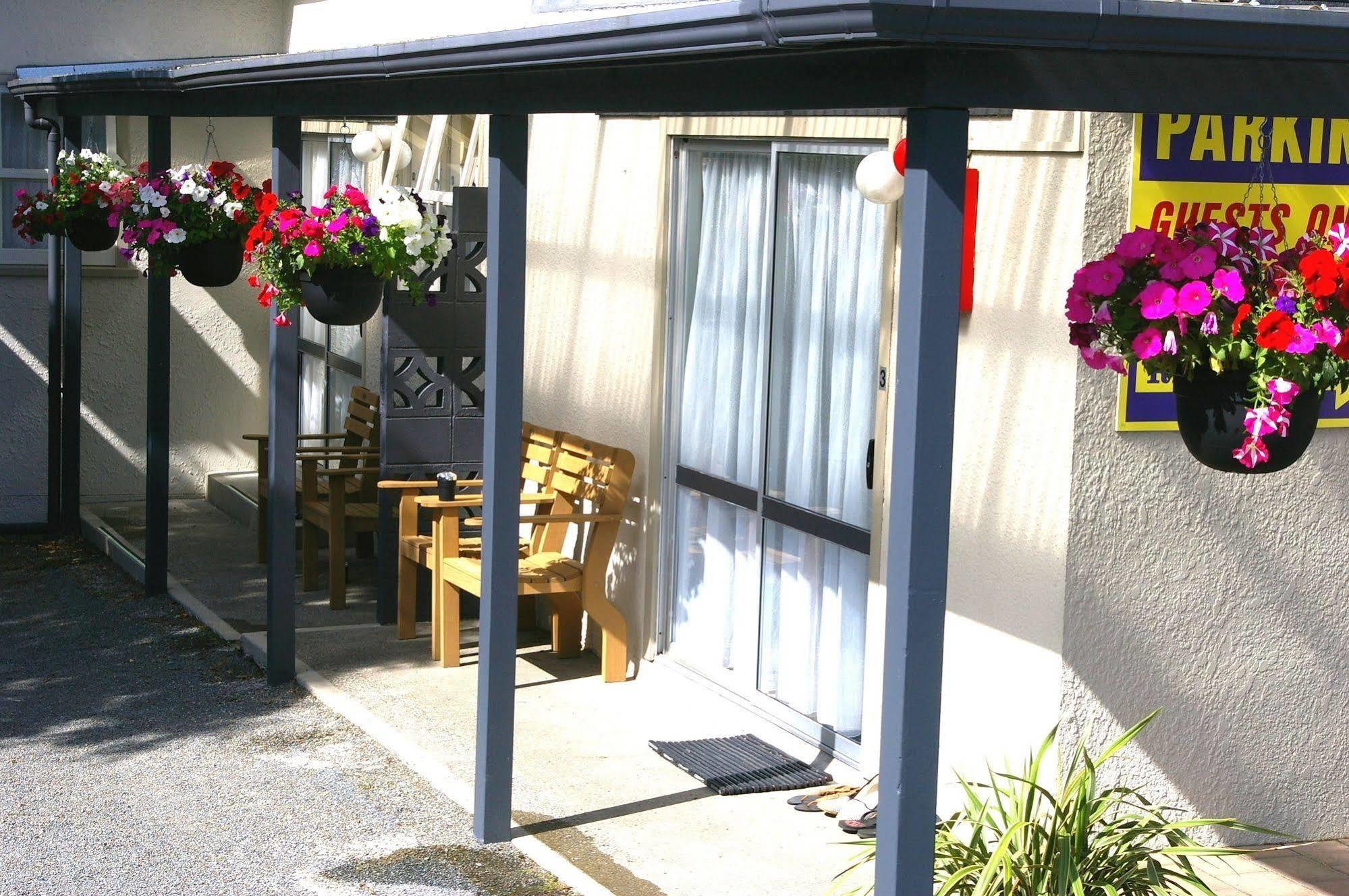 Totara Lodge Motel Levin Exterior foto